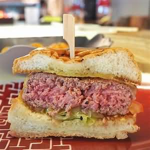Burger, beef, with bun, grilled, homemade