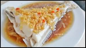 Hake, flesh only, grilled, weighed with bones and skin
