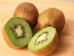 Kiwi fruit, flesh and seeds, weighed with skin