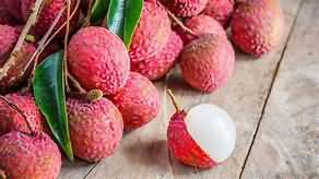 Lychees, raw, flesh only
