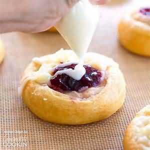 Pastries, cream filled, retail