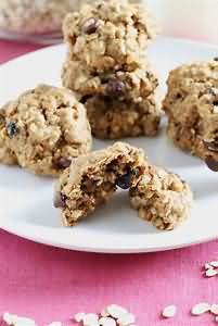 Peanuts, raisins and chocolate chips