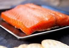 Salmon, smoked (hot-smoked)