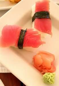 Sushi, tuna nigiri
