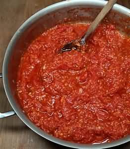 Tomato sauce, homemade