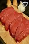 Beef, braising steak, raw, lean and fat