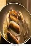 Sausages, premium, fried in vegetable oil
