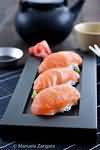 Sushi, salmon nigiri