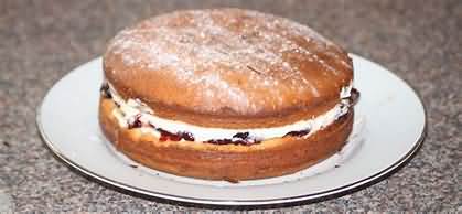 Cake, sponge, homemade