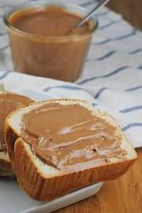 Chocolate nut spread
