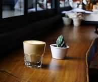 Coffee, infusion, average, with single cream