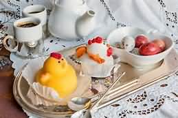 Marzipan, white and yellow, retail