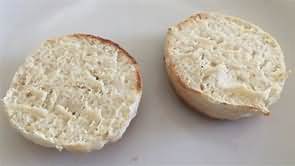 Muffins, English style, white, toasted