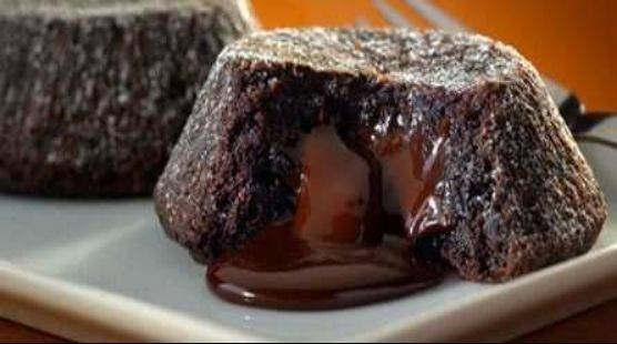 DOMINO'S Chocolate Lava Crunch Cake